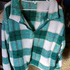 dip Green and White Plush Sherpa Top